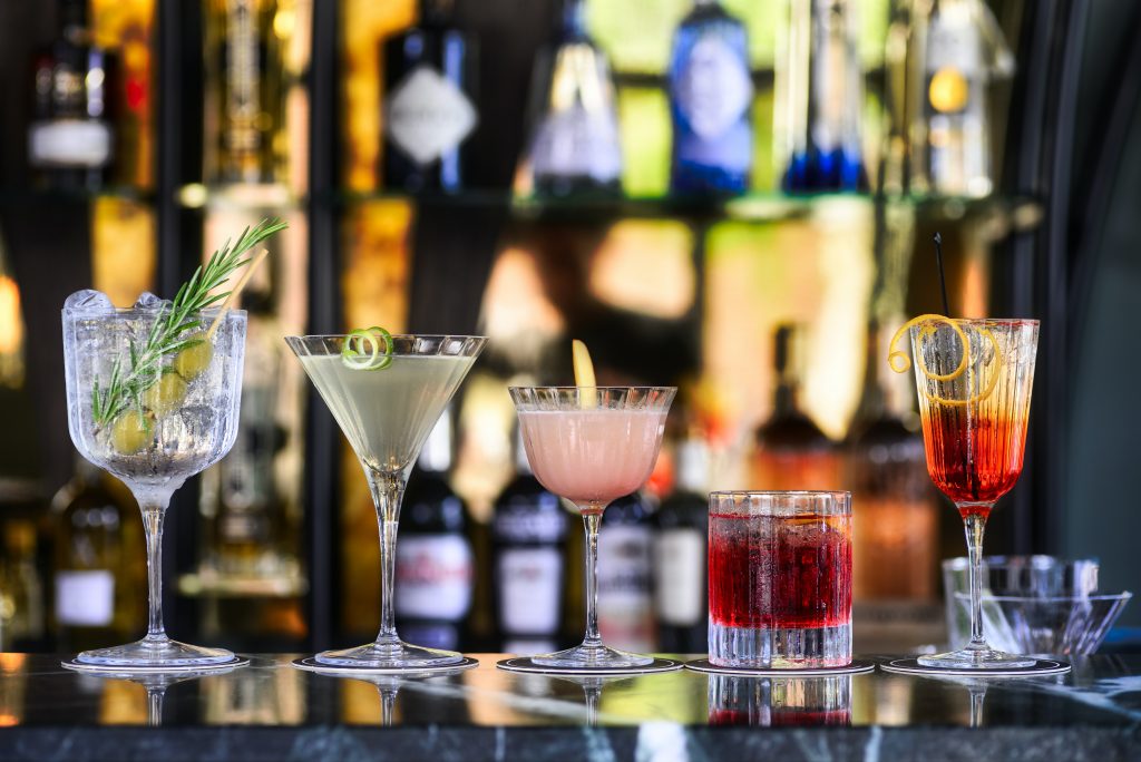 cocktail bar